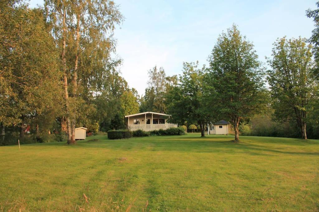 Ferienhaus Smultronsstaelle Hjo, Vaettern Exterior foto