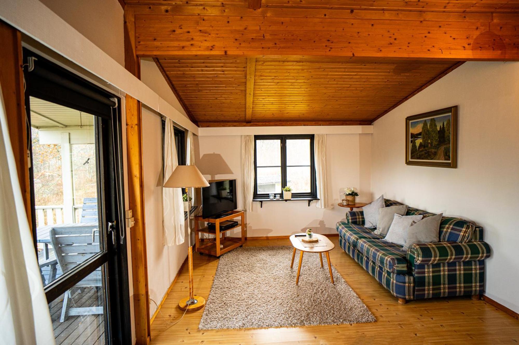 Ferienhaus Smultronsstaelle Hjo, Vaettern Exterior foto